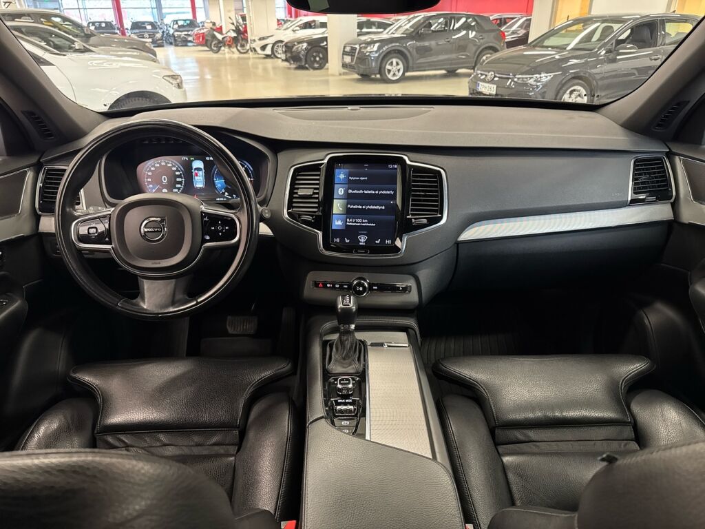 Volvo XC90 2017 Musta