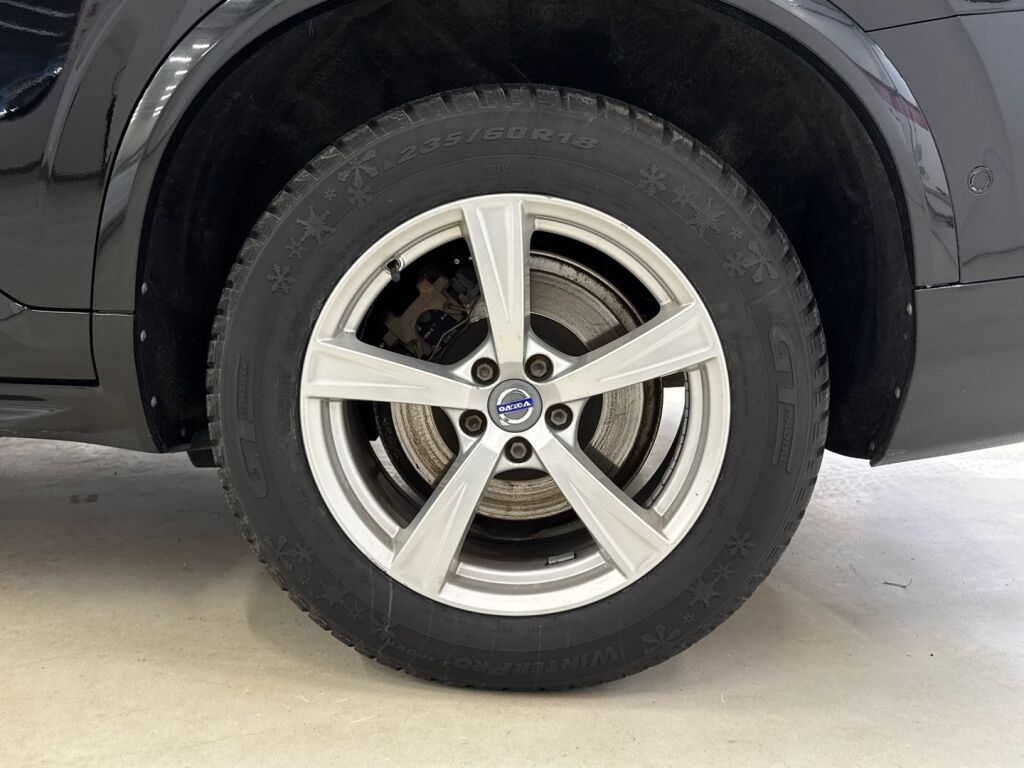 Volvo XC90 2017 Musta