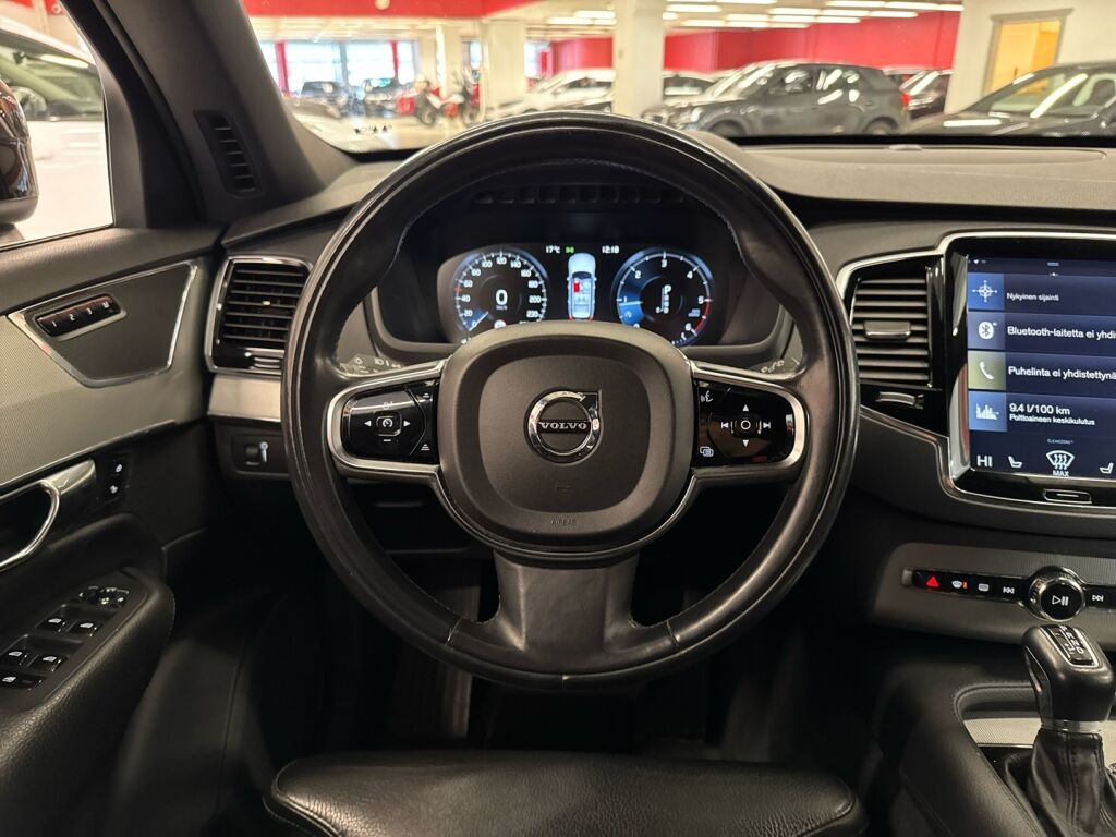 Volvo XC90 2017 Musta