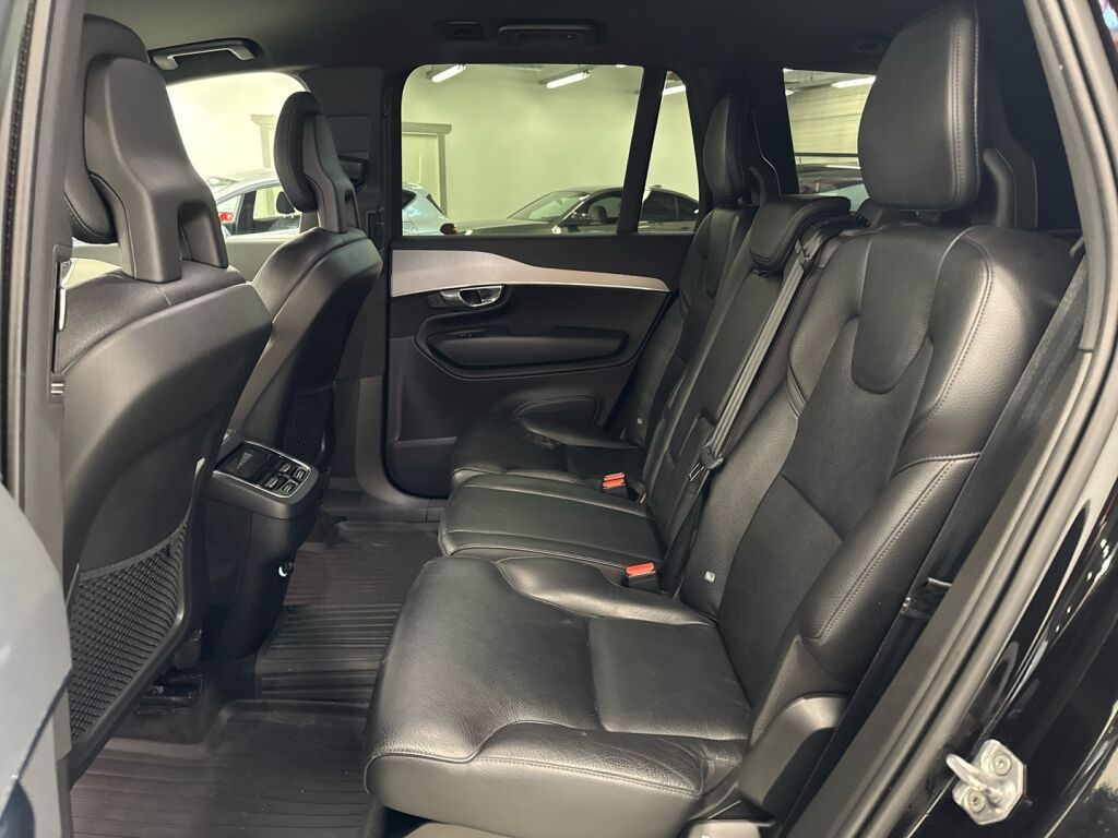 Volvo XC90 2017 Musta