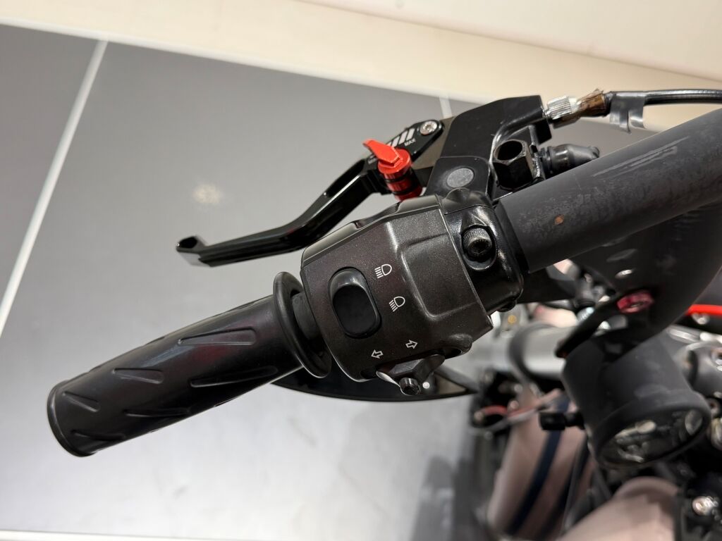 Triumph Speedmaster 2006 Musta