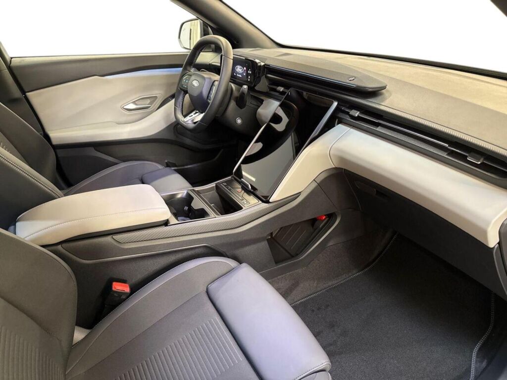 Ford Capri 2026 Musta