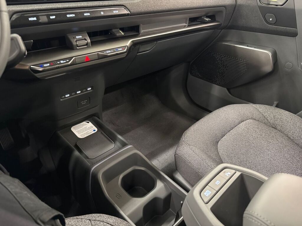 Kia EV2 2027 Musta