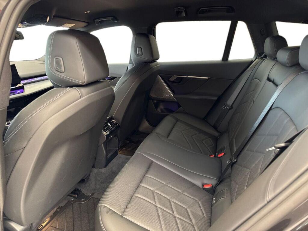 BMW i5 2026 Metalli harmaa