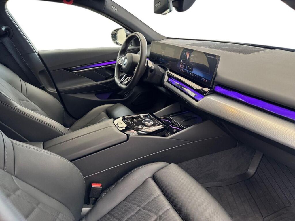 BMW i5 2026 Metalli harmaa