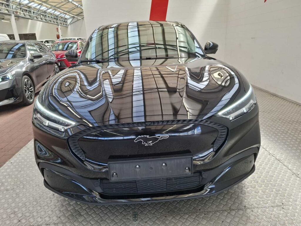 Ford Mustang Mach-E 2022 Musta