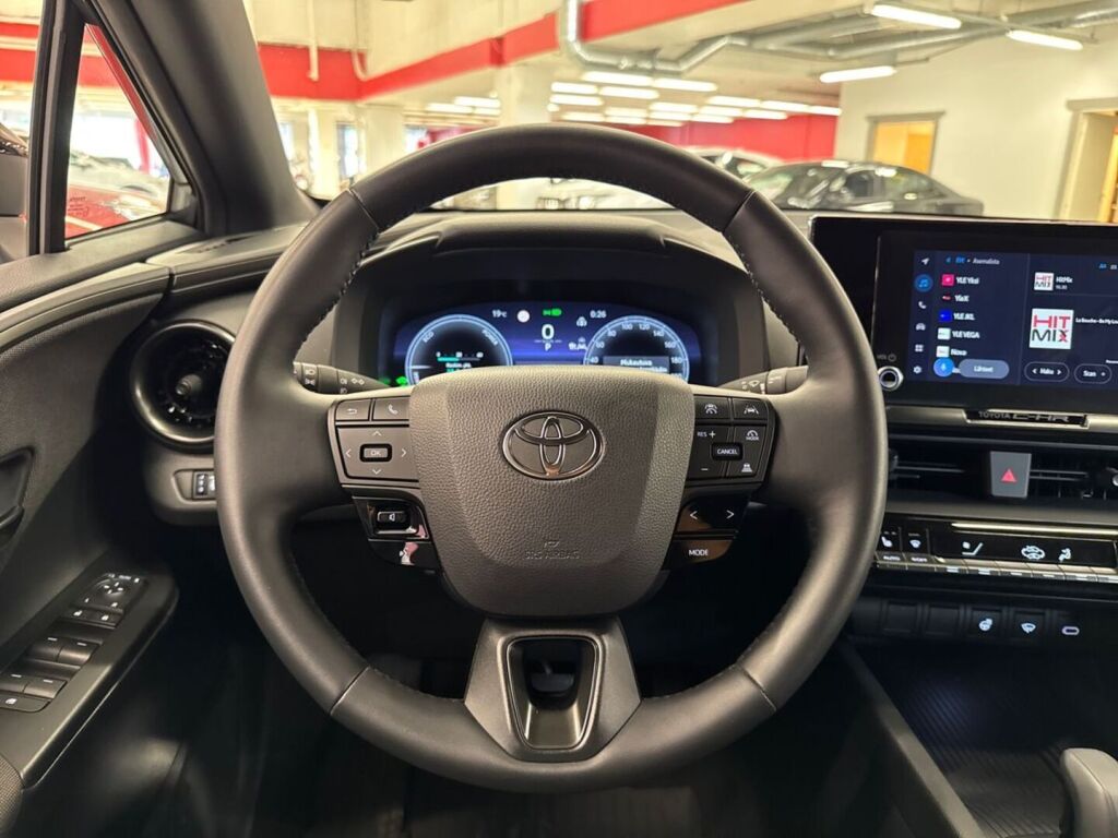 Toyota C-HR 2025 met.harmaa