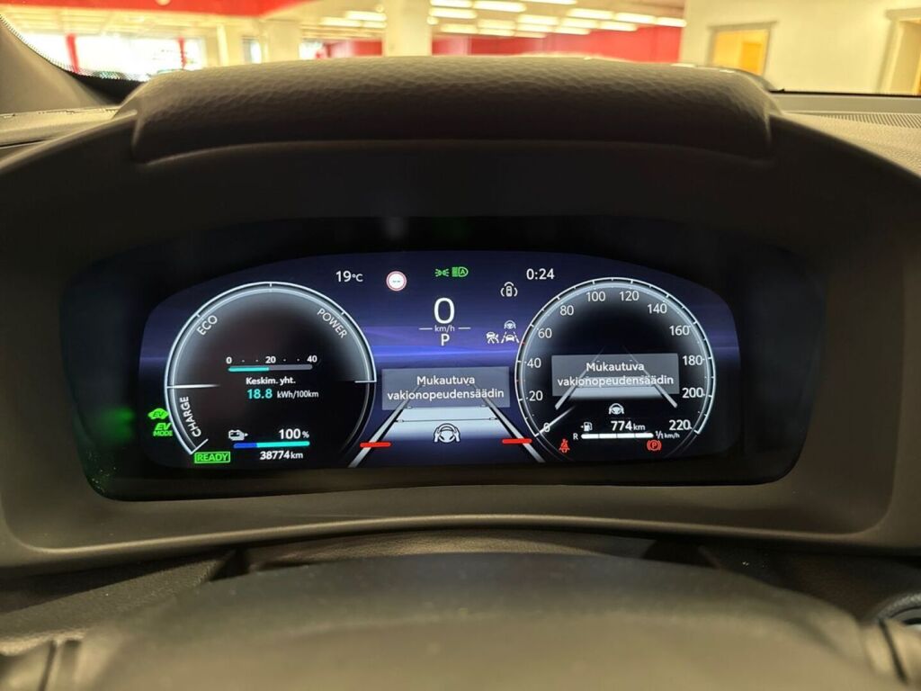 Toyota C-HR 2025 met.harmaa