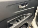 Kia Stonic 2026 Punainen