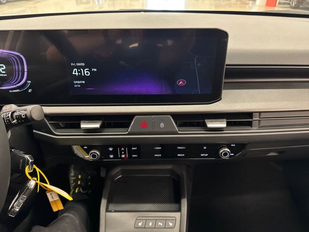Kia Stonic 2026 Punainen