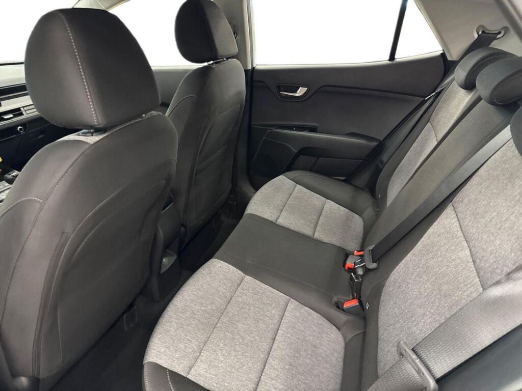 Kia Stonic 2026 Punainen