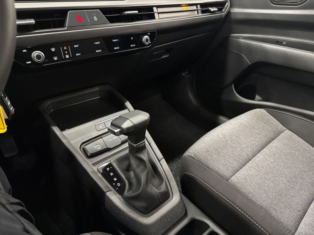 Kia Stonic 2026 Harmaa