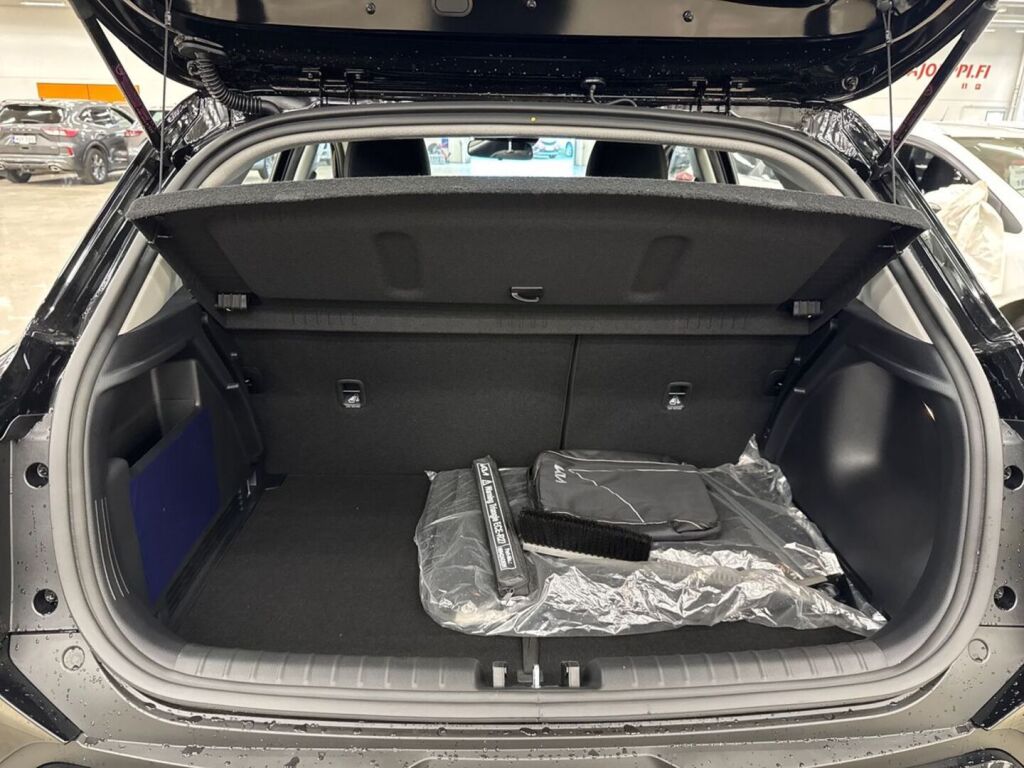 Kia Stonic 2026 Musta
