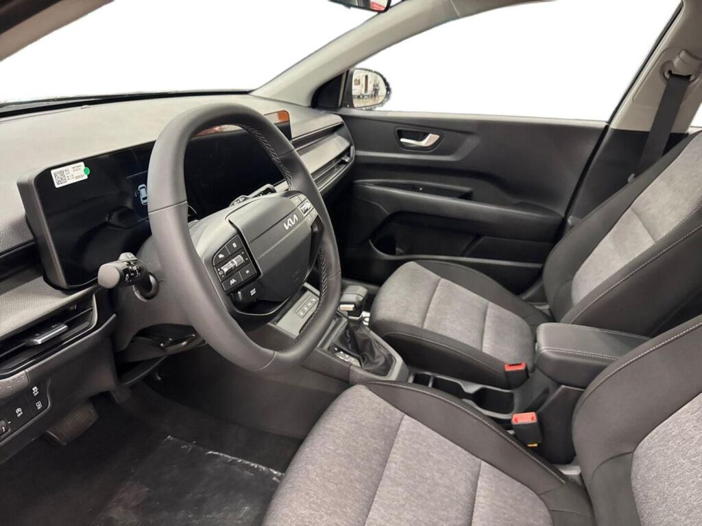 Kia Stonic 2026 Musta