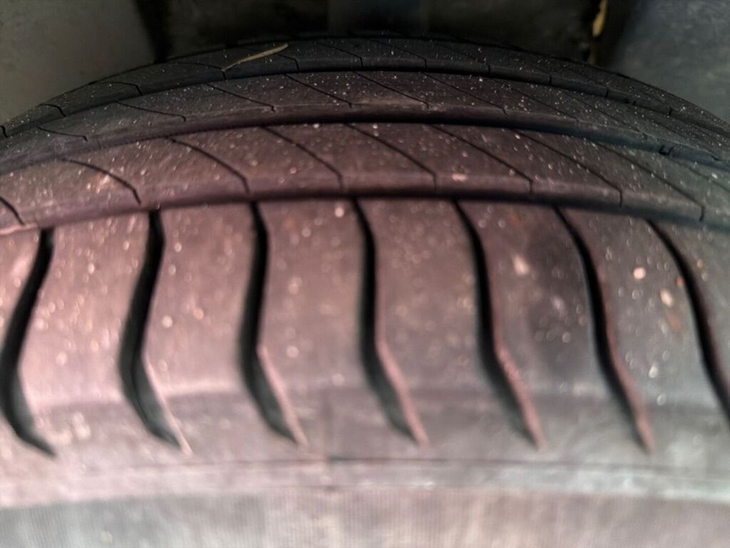 Volvo V70 2002 Harmaa