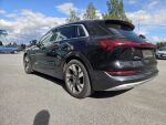 Audi e-tron 2022 Musta