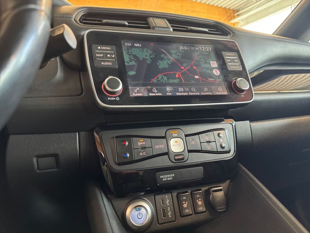 Nissan Leaf 2023 Harmaa