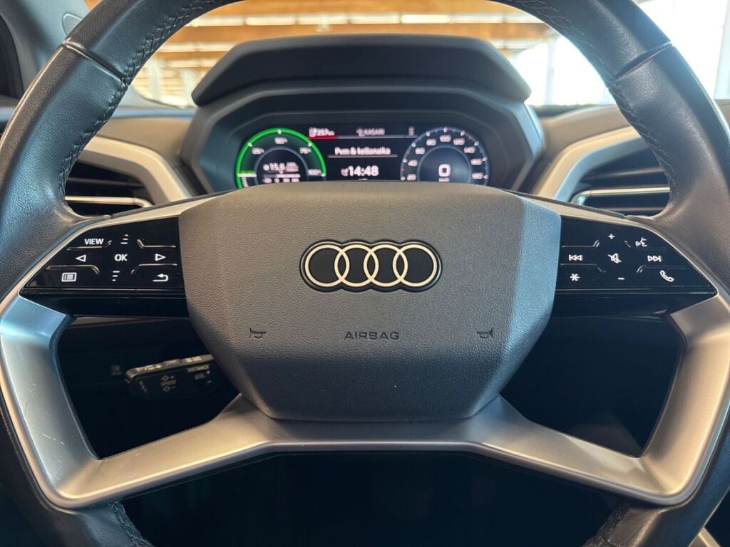 Audi Q4 e-tron 2023 Violetti (Aurora Violet Metallic)