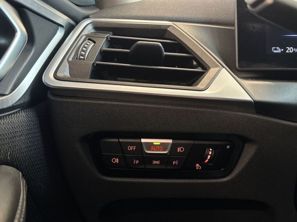 BMW i4 2024 Musta