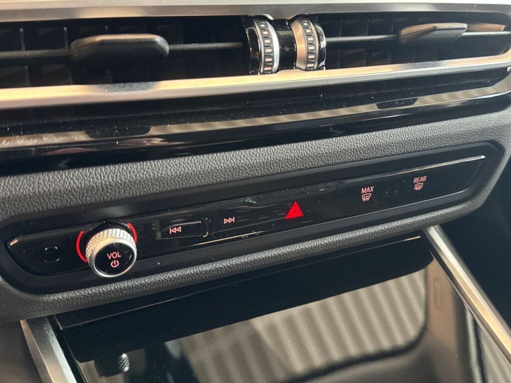 BMW i4 2024 Musta