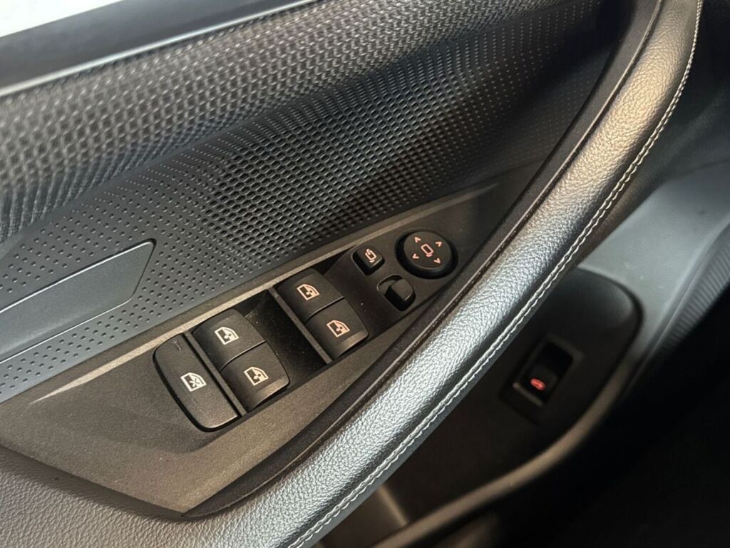 BMW i4 2024 Musta