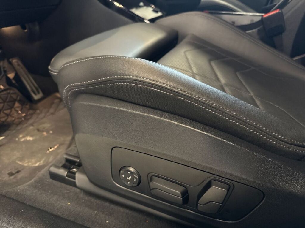 BMW iX2 2024 Harmaa (Brooklyn Grey)