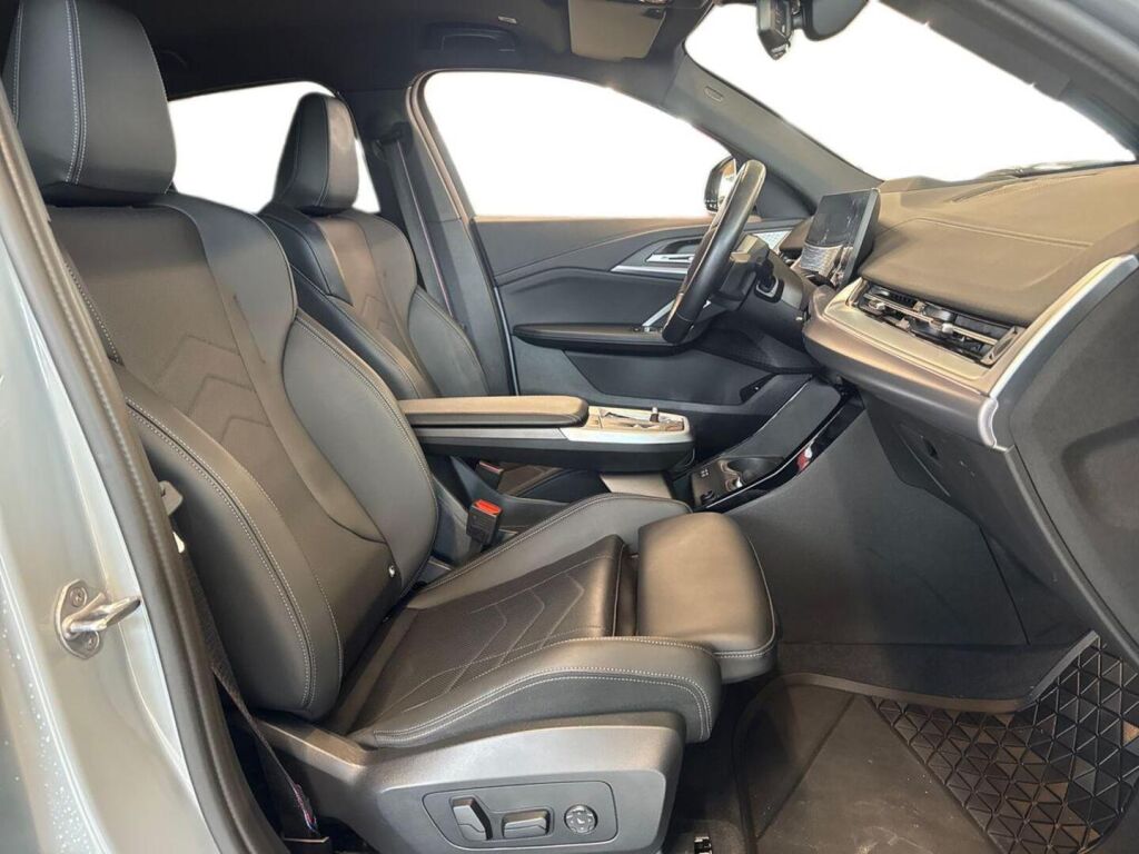 BMW iX2 2024 Harmaa (Brooklyn Grey)