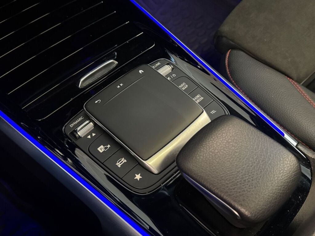 Mercedes-Benz EQB 2022 Sininen (Denim Blue)