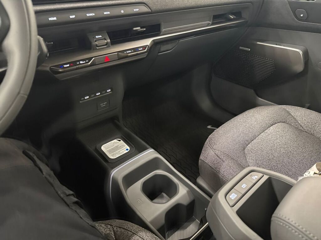 Kia EV2 2026 Punainen