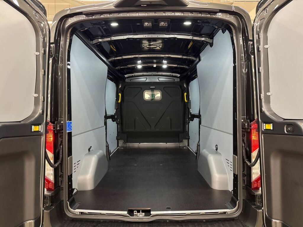 Ford Transit 2026 Harmaa