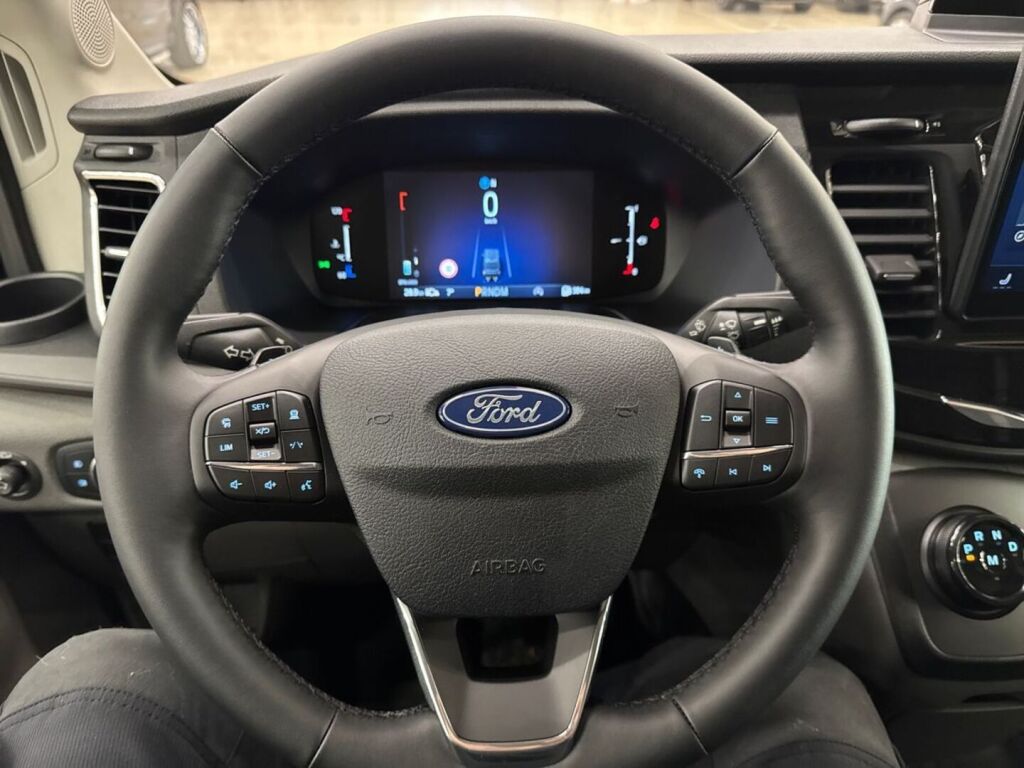 Ford Transit 2026 Harmaa