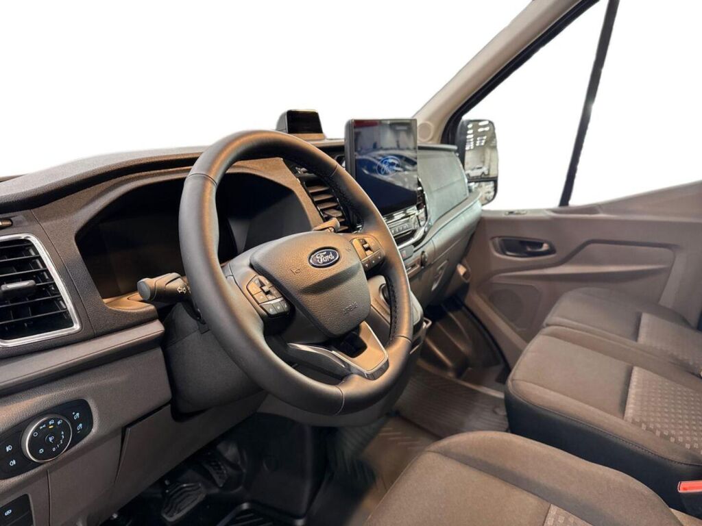 Ford Transit 2026 Harmaa