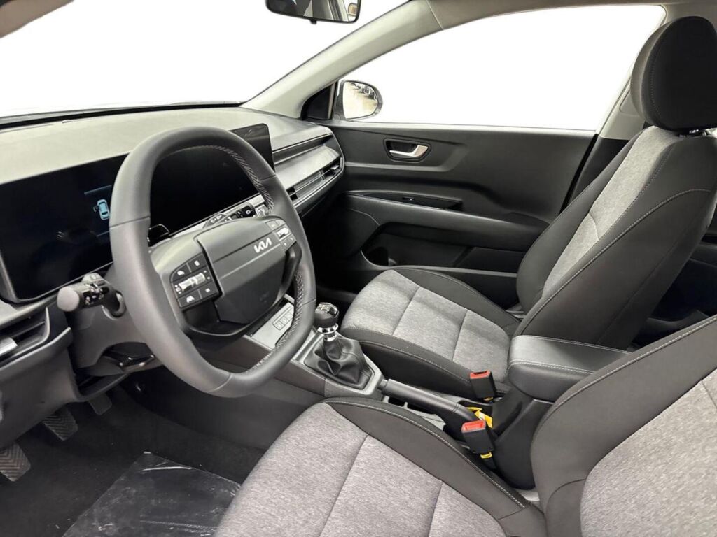 Kia Stonic 2026 Valkoinen