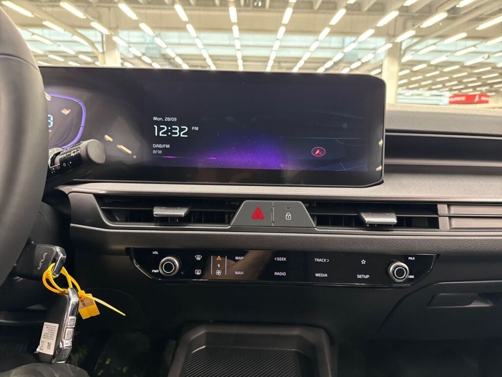 Kia Stonic 2026 Valkoinen