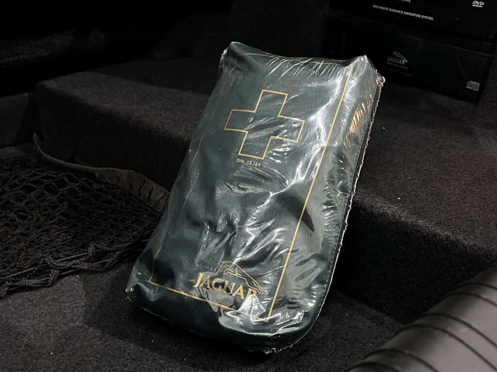 Jaguar XK8 2001 Vihreä