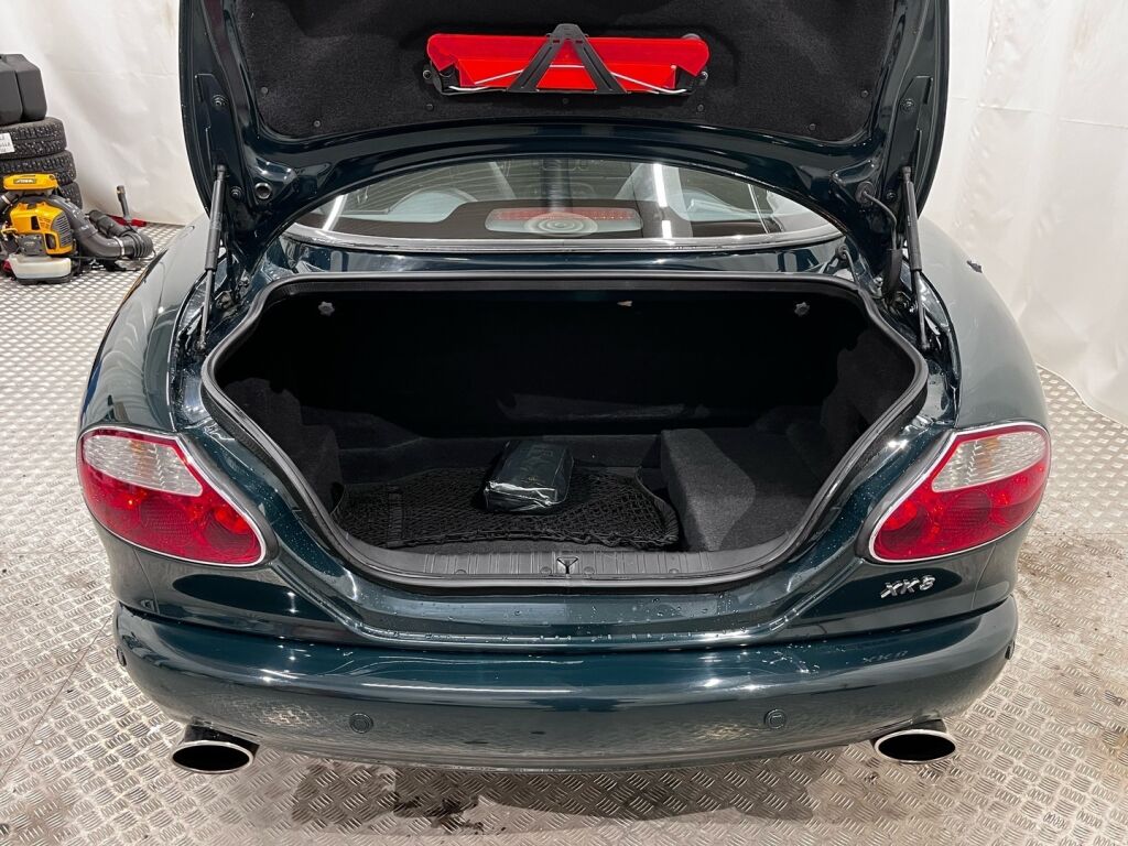 Jaguar XK8 2001 Vihreä