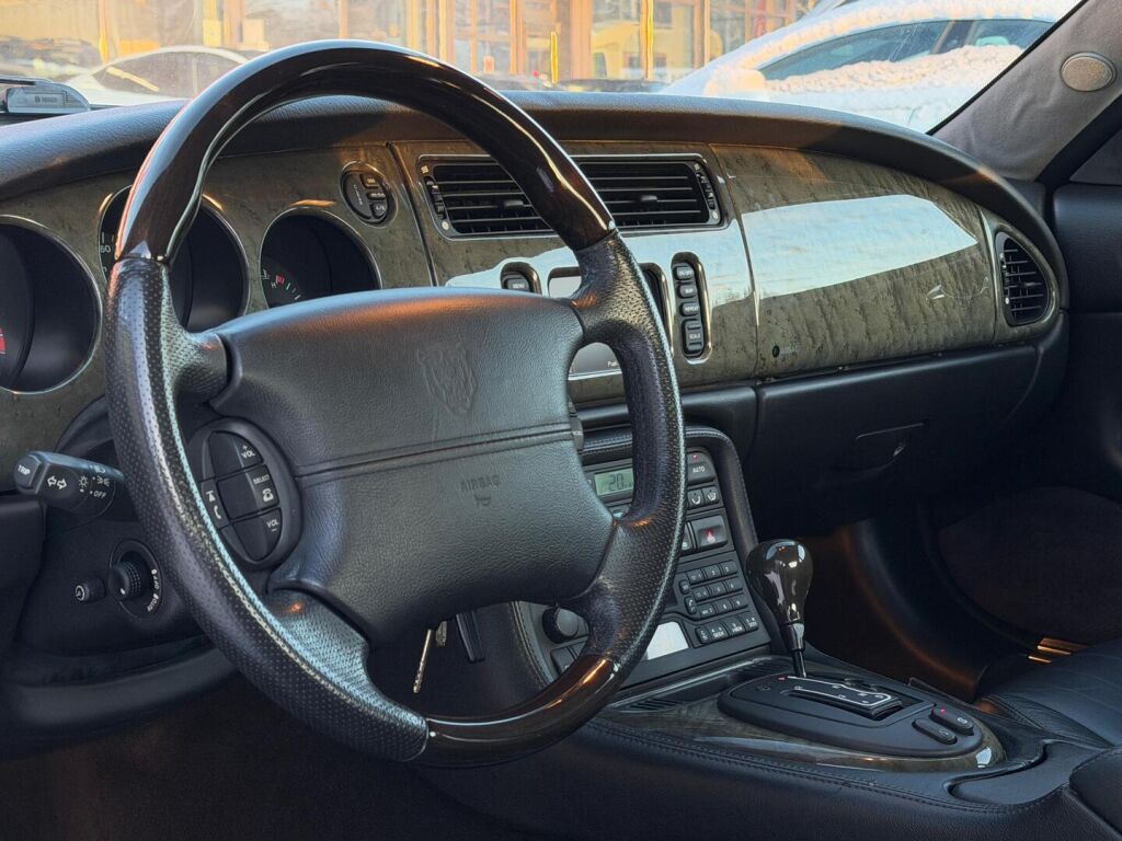 Jaguar XK8 2001 Vihreä