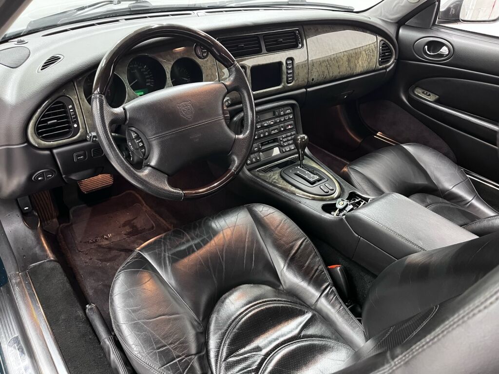 Jaguar XK8 2001 Vihreä