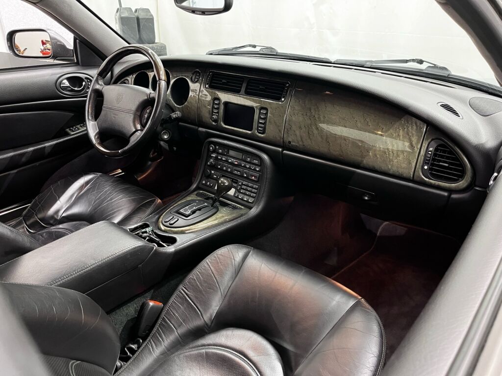 Jaguar XK8 2001 Vihreä