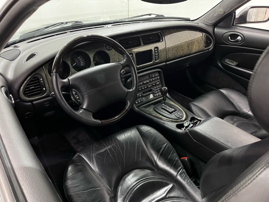 Jaguar XK8 2001 Vihreä