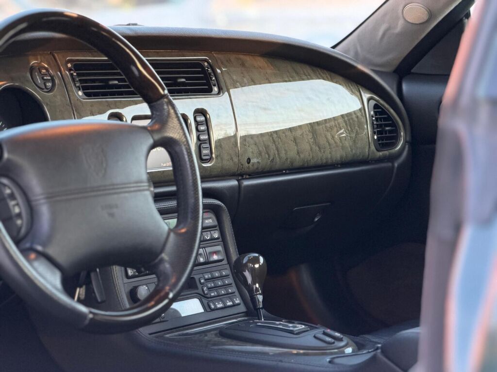 Jaguar XK8 2001 Vihreä