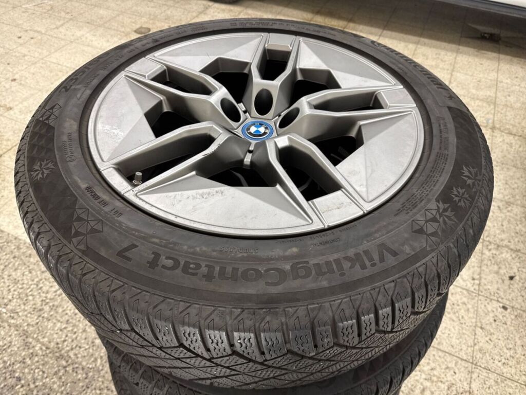 BMW iX 2023 Harmaa (Oxide Grey II Metallic)