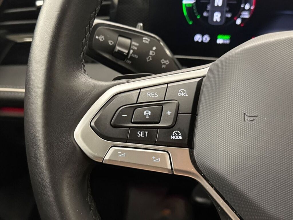 Volkswagen PASSAT 2025 Harmaa