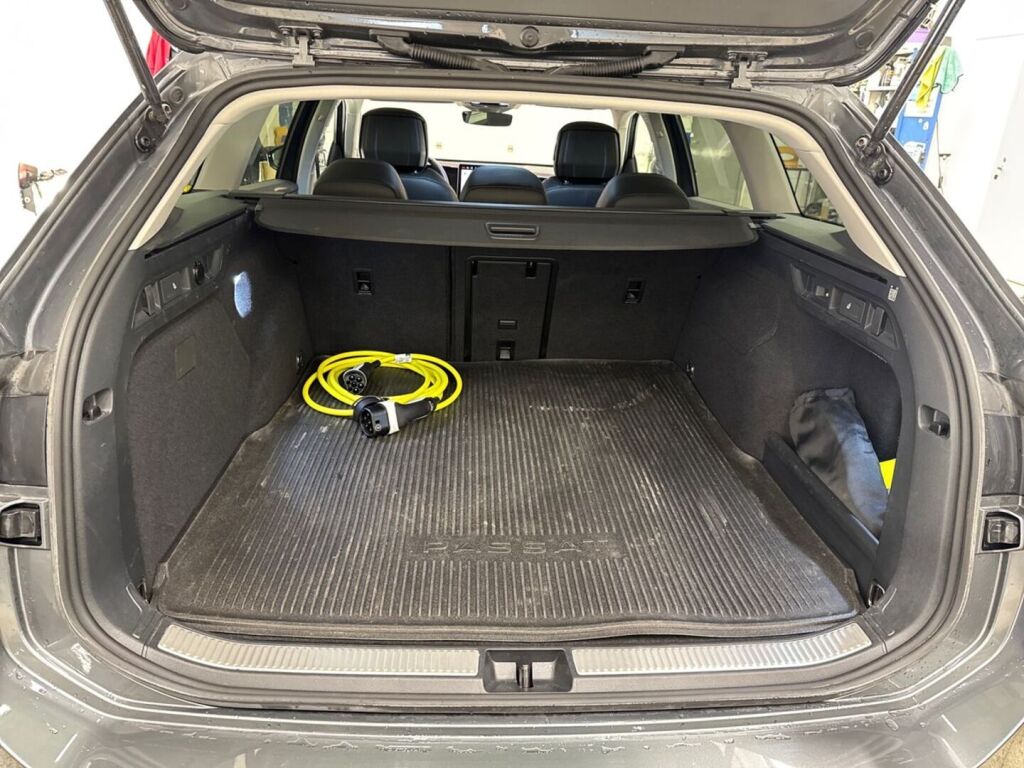 Volkswagen PASSAT 2025 Harmaa