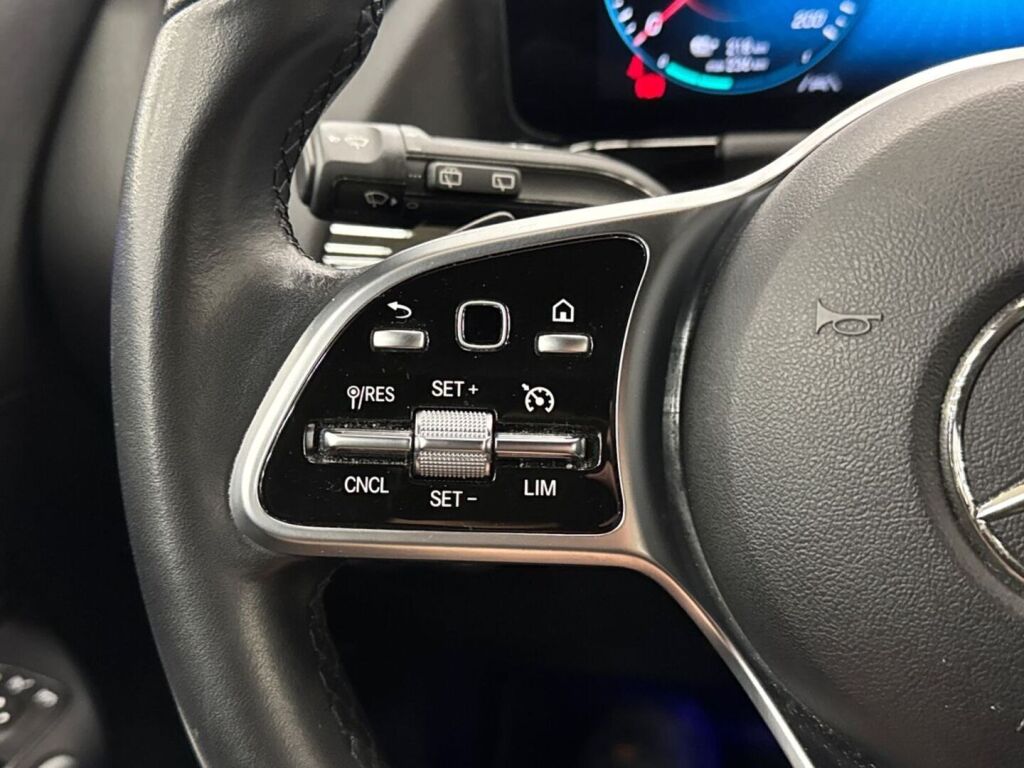 Mercedes-Benz EQA 2023 