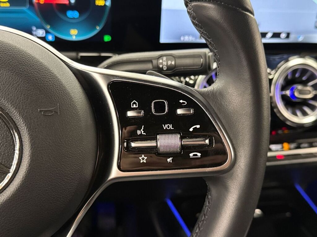 Mercedes-Benz EQA 2023 