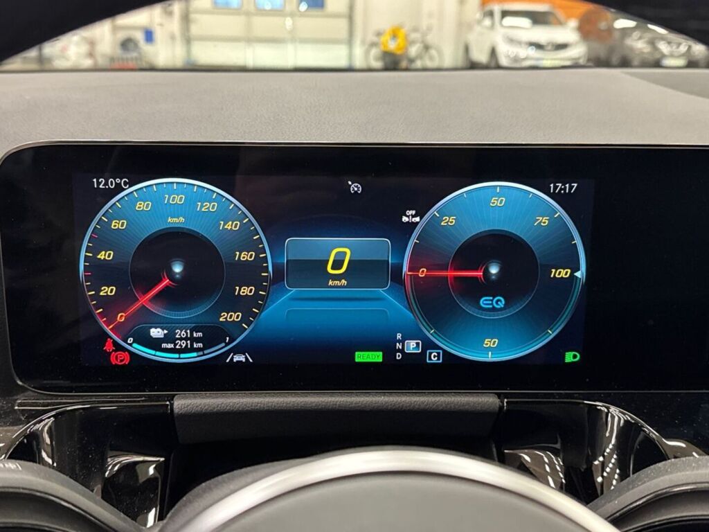 Mercedes-Benz EQA 2023 