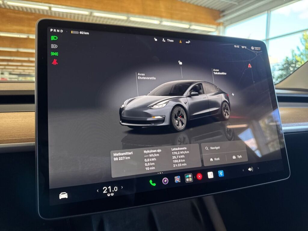 Tesla Model 3 2023 Harmaa
