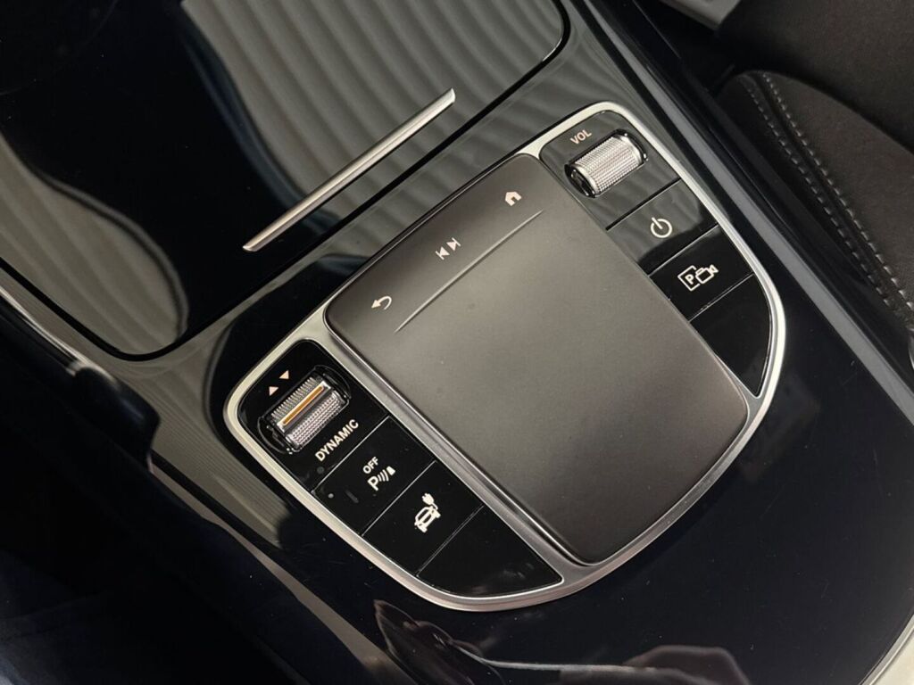 Mercedes-Benz EQC 2022 Valkoinen