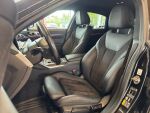 BMW i4 2024 Musta (Black Sapphire Metallic)